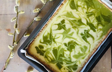 Orkiszowy mazurek pistacjowy